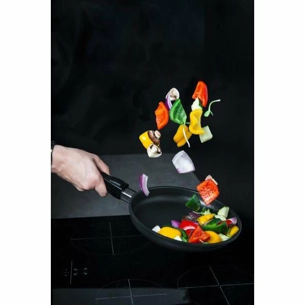 AMT Gastroguss Bratpfanne 20 Cm 2 AMT Gastroguss Bratpfanne 20 Cm – Bild 2